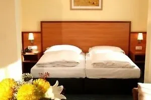 Intercityhotel 4* Mnichov