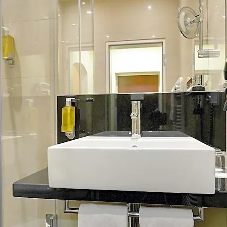 Intercityhotel Hotel 4*