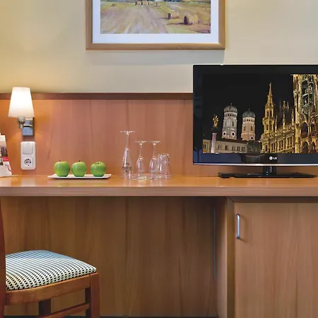 Hotel Intercityhotel 4*