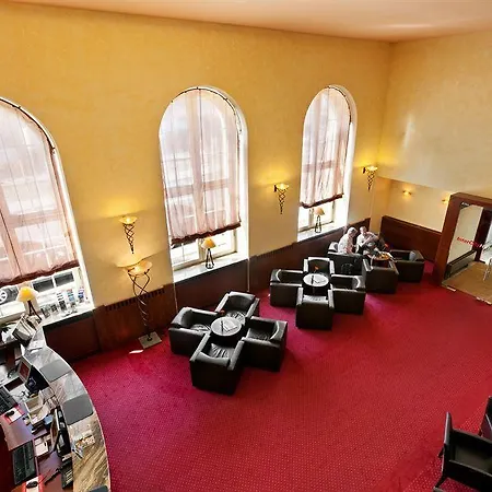 Intercityhotel Szálloda 4*