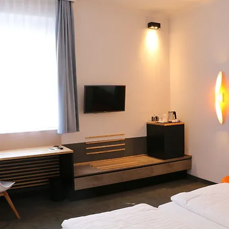 Hotel Intercityhotel 4*