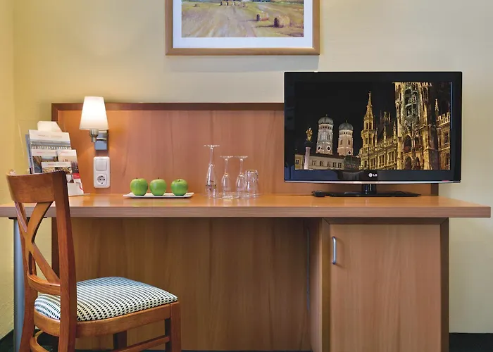 Hotel Intercityhotel 4*