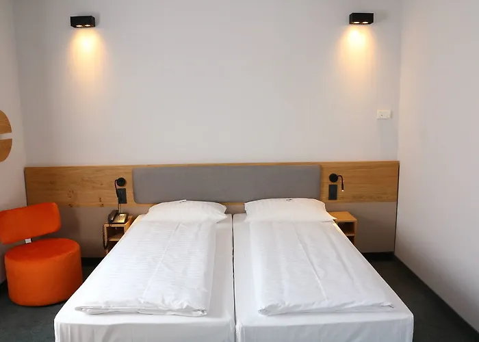 Intercityhotel Hotel 4*