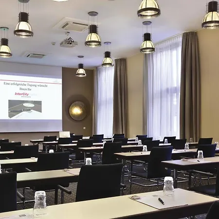 Intercityhotel Szálloda 4*